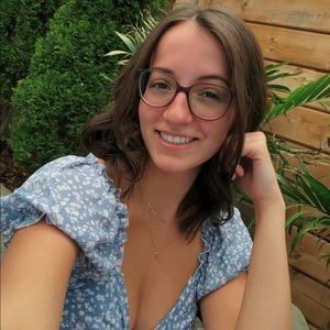 Meet your Posher, Lizzie